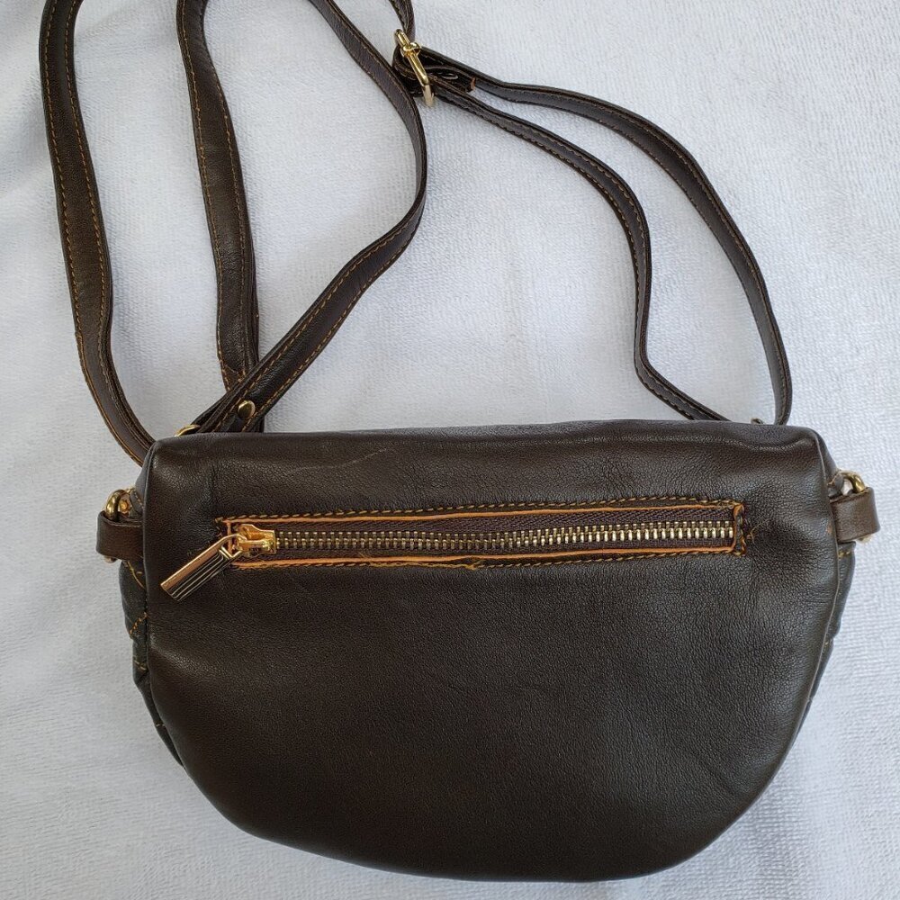Crossbody Quilted Bag with Adjustable and Detachable Strap - Picture 2 of 4